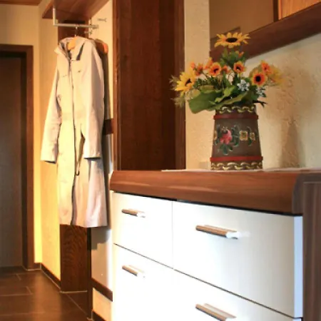 Ferienhaus Vogelfrei Holiday home Bobrach