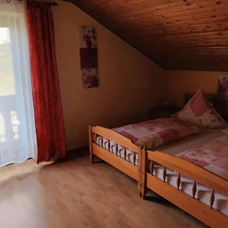 Ferienhaus Vogelfrei Holiday home Bobrach